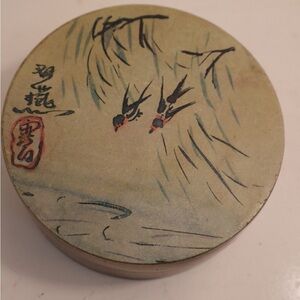 Coasters vintage Asian Round Decorative Box with Bird Design and coasters inside